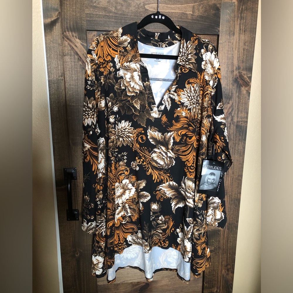 Knit tunic by Attitudes by Renee